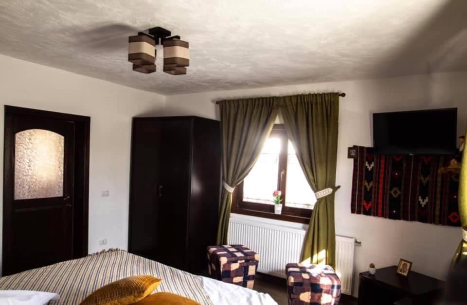 Casuta De Poveste Târgu Neamţ Bagian luar foto