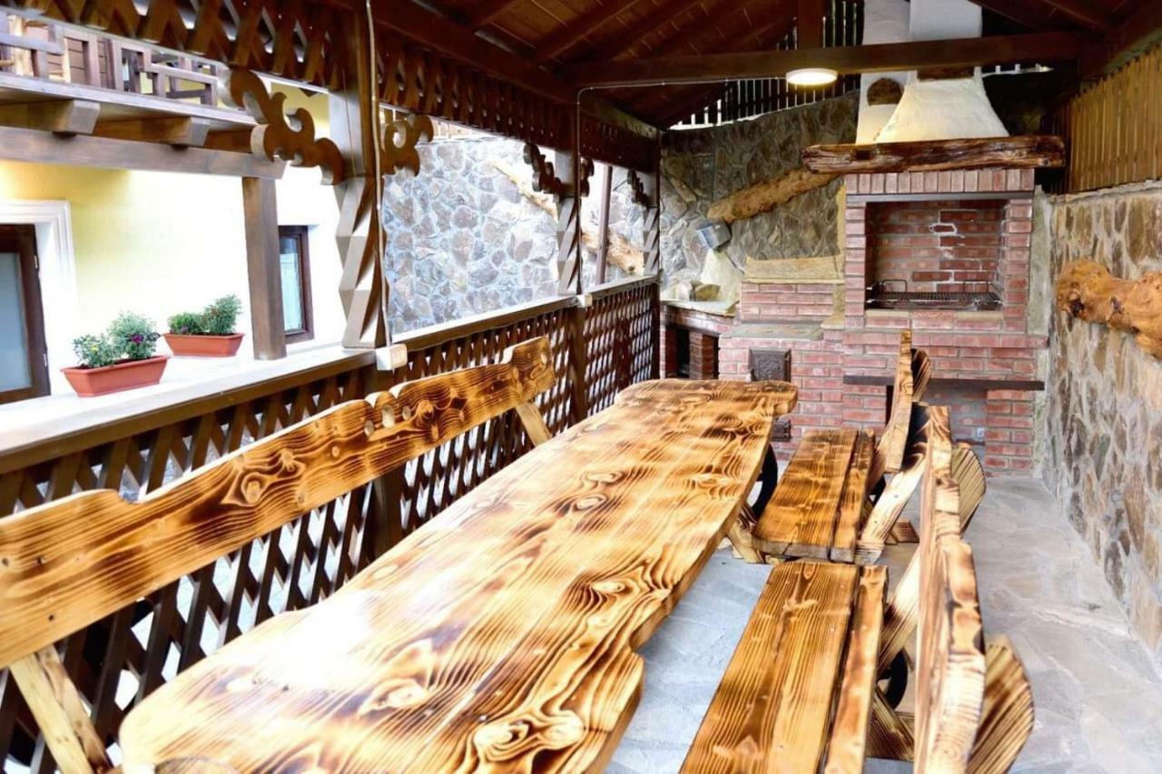 Casuta De Poveste Târgu Neamţ Bagian luar foto